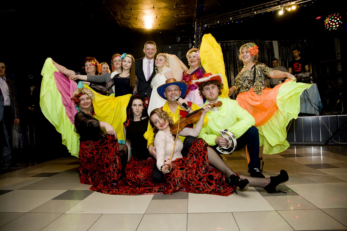 Выступление ЦЫГАНСКОГО коллектива - новинка!